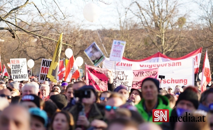 Korona muhaliflerinden Viyana'da dev demo çağrısı
