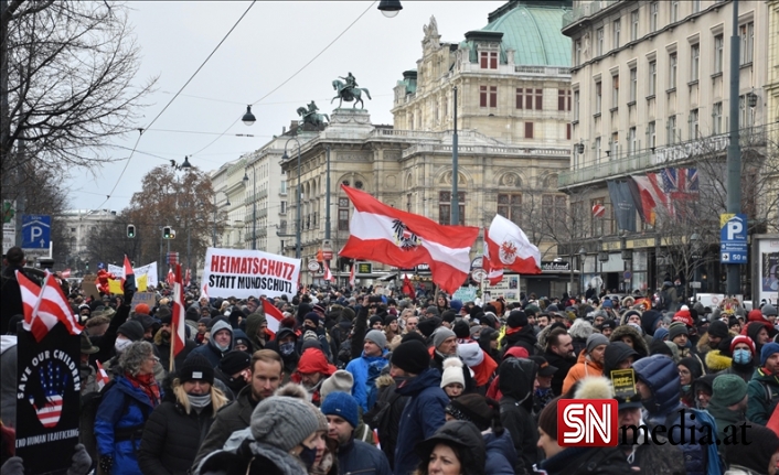 Avusturya'da Korona karşıtı gösteriler devam ediyor…