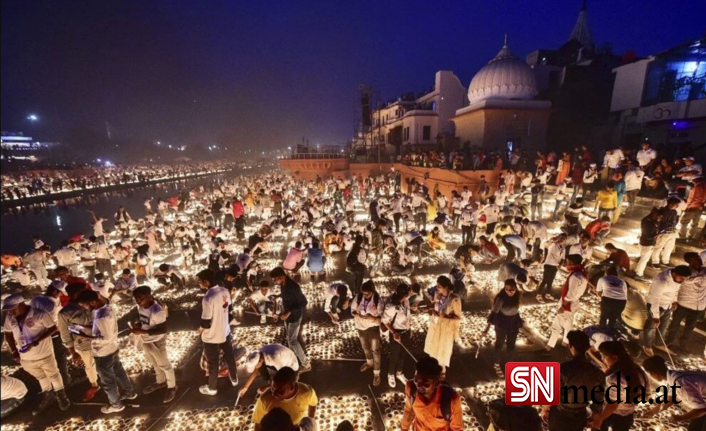 Hindistan, Covid-19 salgınının gölgesinde ışık festivalini kutluyor