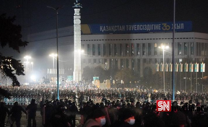 Kazakistan'da akaryakıt zammı protestoları sonrası hükümet istifa etti; OHAL ilan edildi