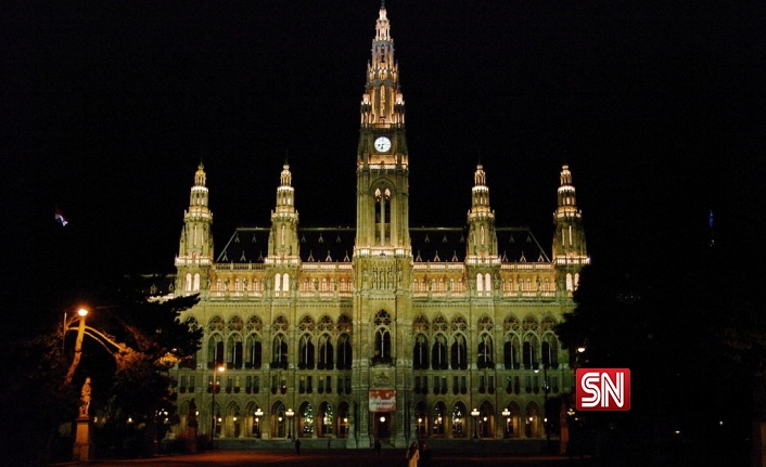 20:30’da Viyana Belediye Binası Karartılacak