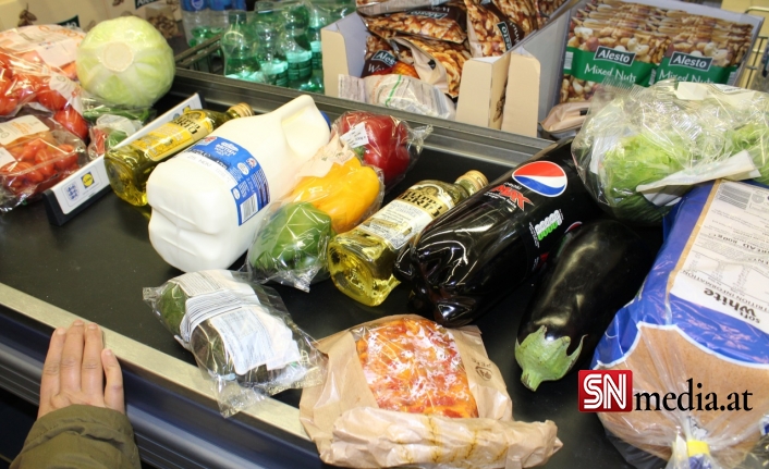 Viyanalılar süpermarkete hücum etti