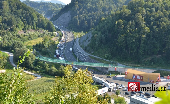 Slovenya, Avusturya'nın Sınır Kontrollerini Genişletmesinden Memnun Değil