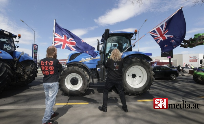 Yeni Zelanda’da Çiftçiler Sokağa Çıktı