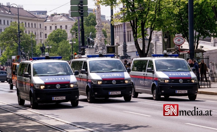 Viyana'da Bir Gecede Üç Bıçaklı Saldırı