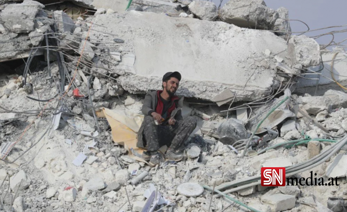 Depremlerin vurduğu Suriye'de son durum: En az 4 bin 500 can kaybı