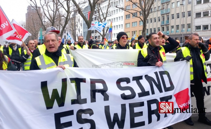 Almanya’da işçiler yüksek enflasyona karşı daha iyi ücret talebiyle greve gitti